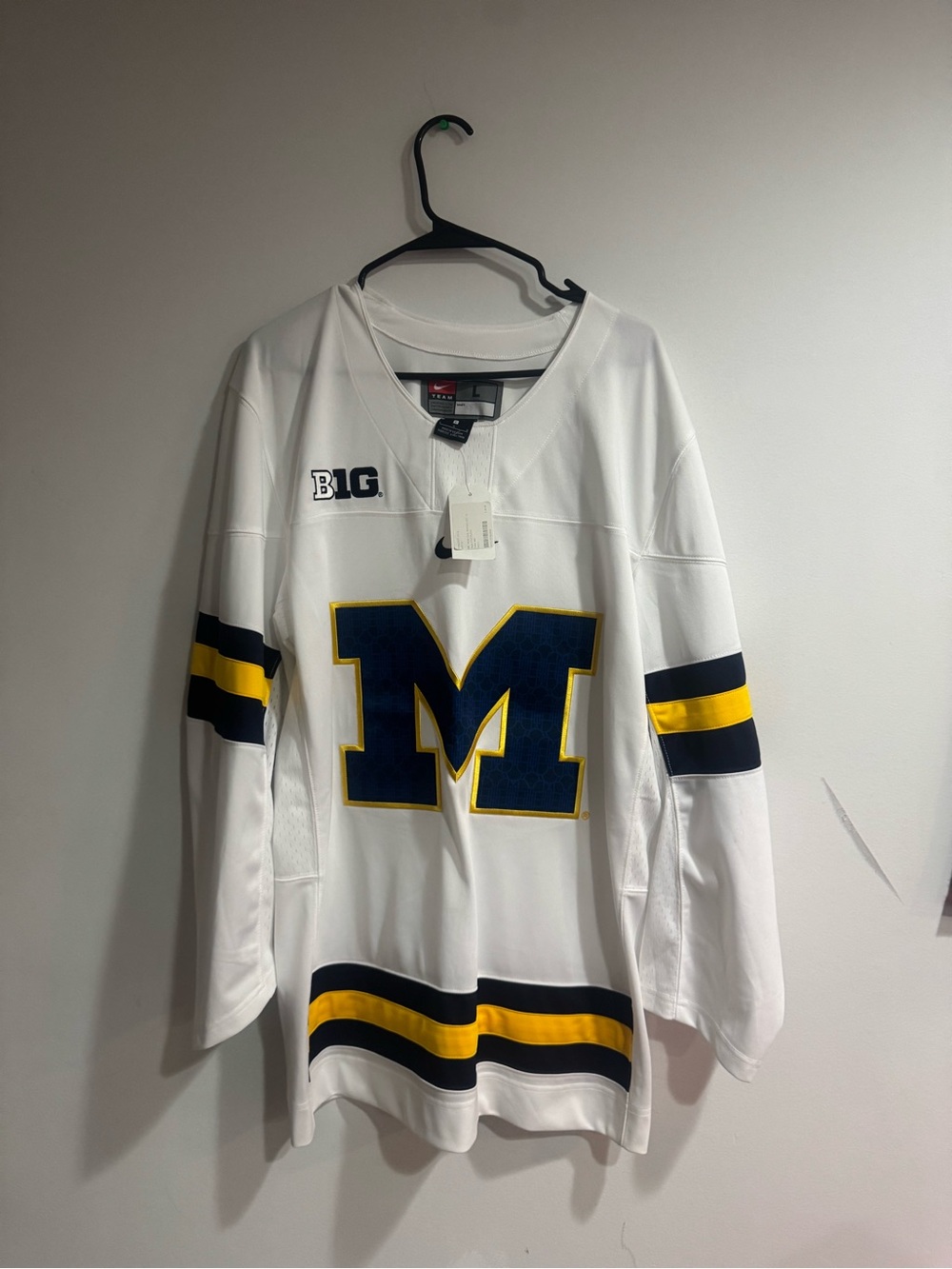Nike White Hockey Jersey with Navy & Yellow Block M